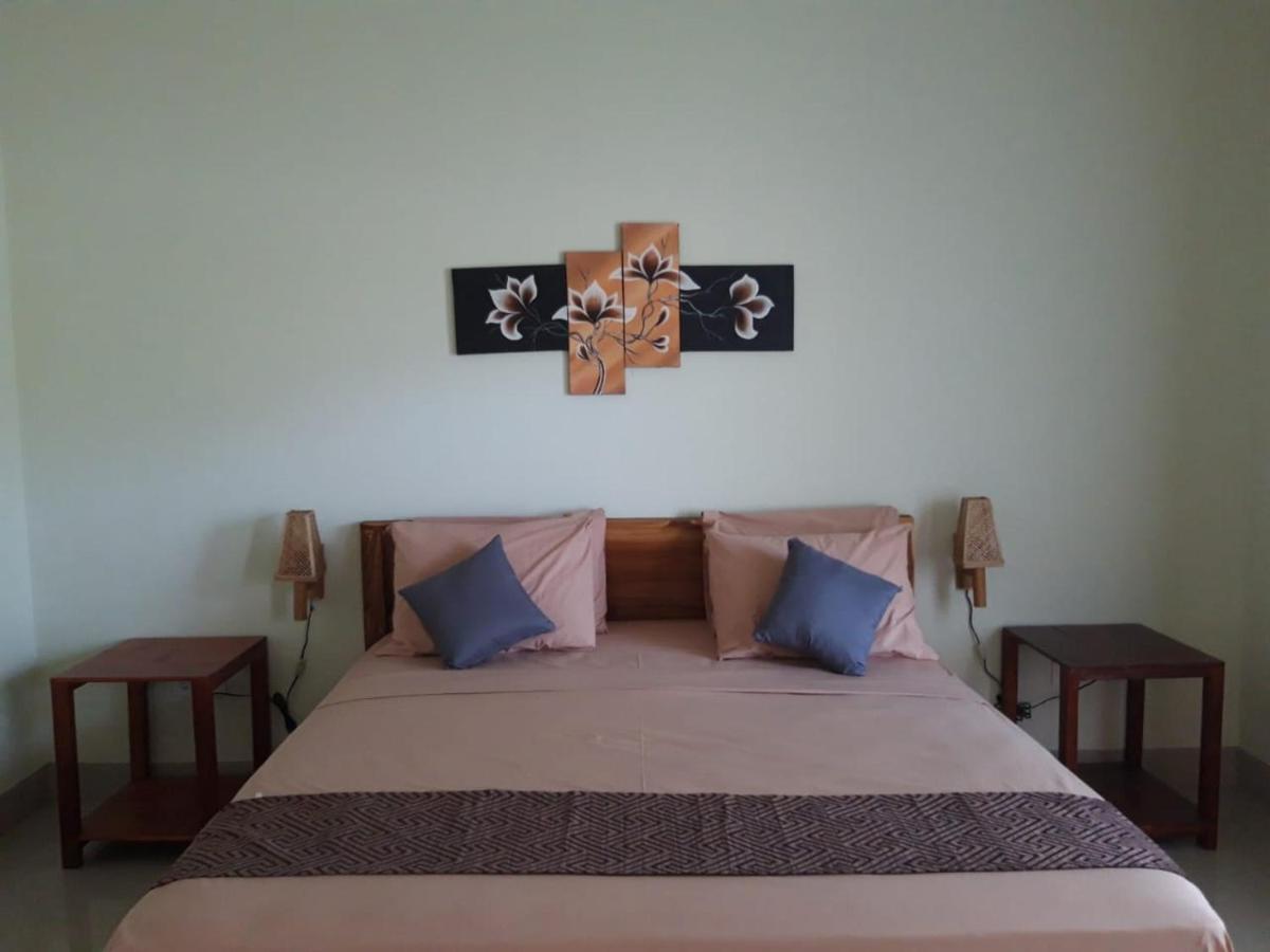 Kamala Hotel Selong Belanak Exterior photo