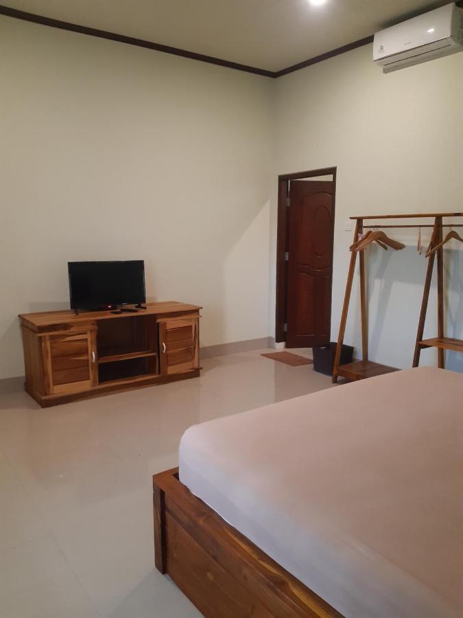 Kamala Hotel Selong Belanak Exterior photo